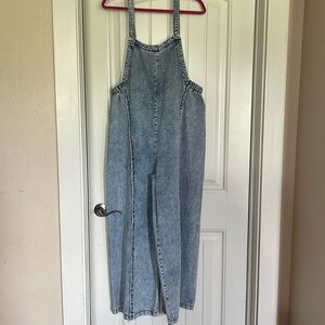 Adorable boutique wide leg overalls